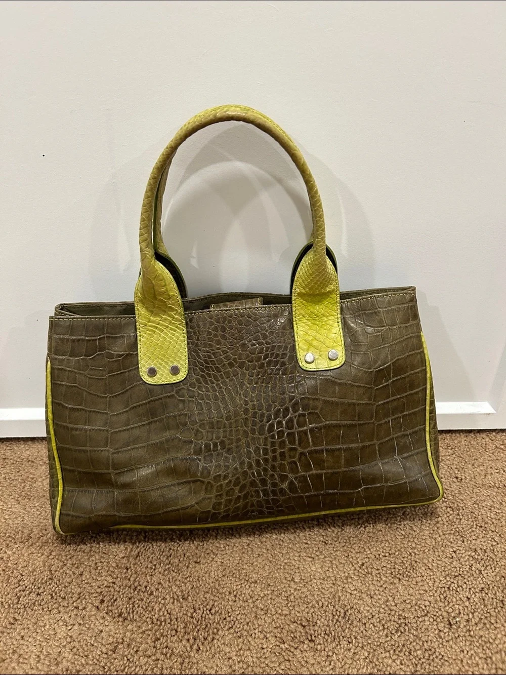 Claudia Firenze stylish olive